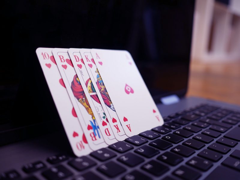 How To Choose a Poker Training Site